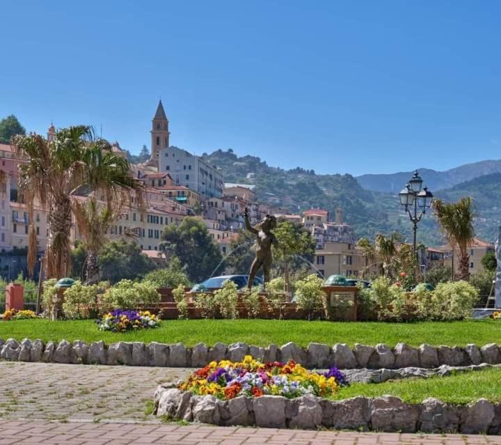 Casa Fronte Mare Apartamento Ventimiglia Exterior foto