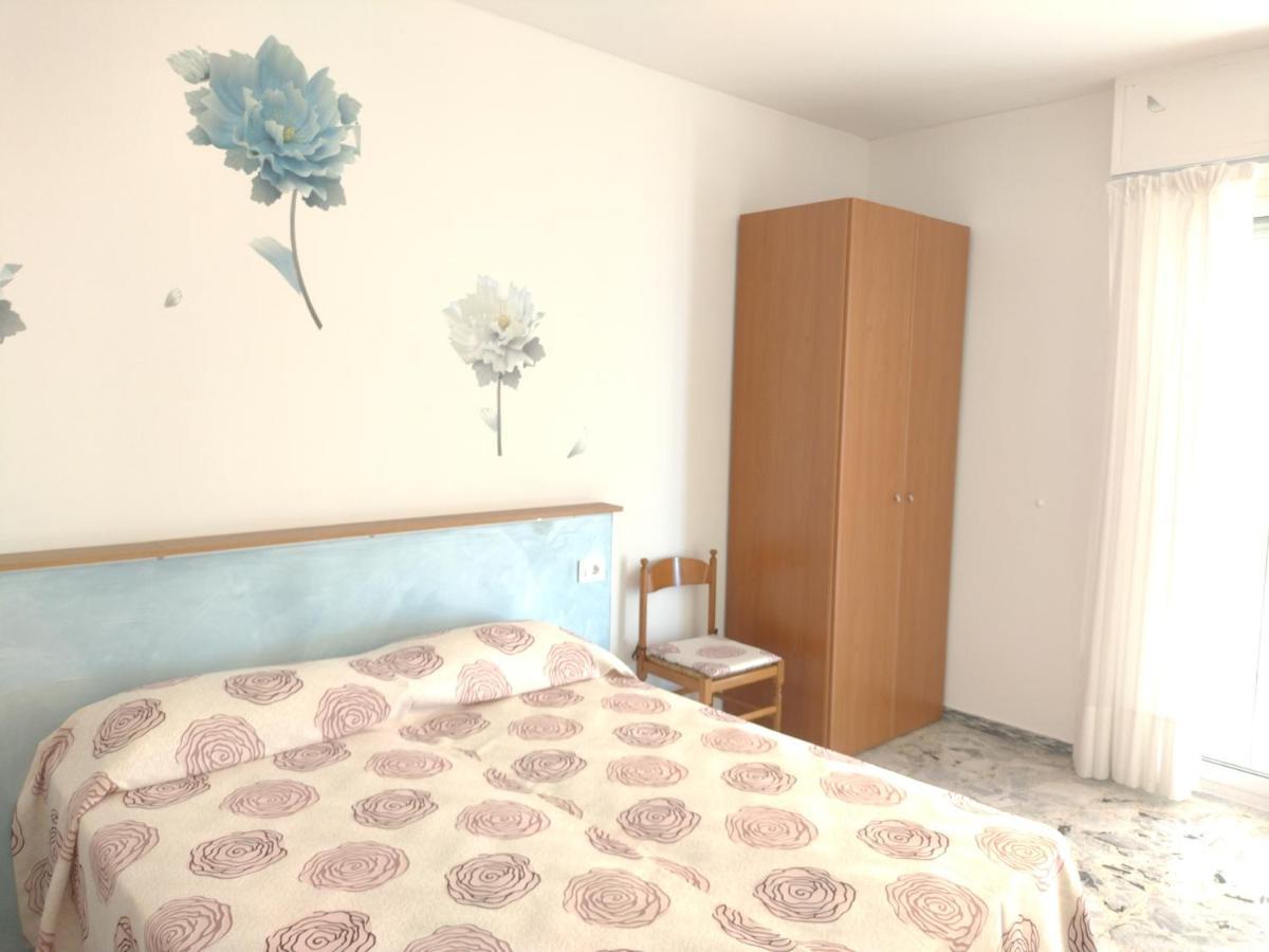 Casa Fronte Mare Apartamento Ventimiglia Exterior foto