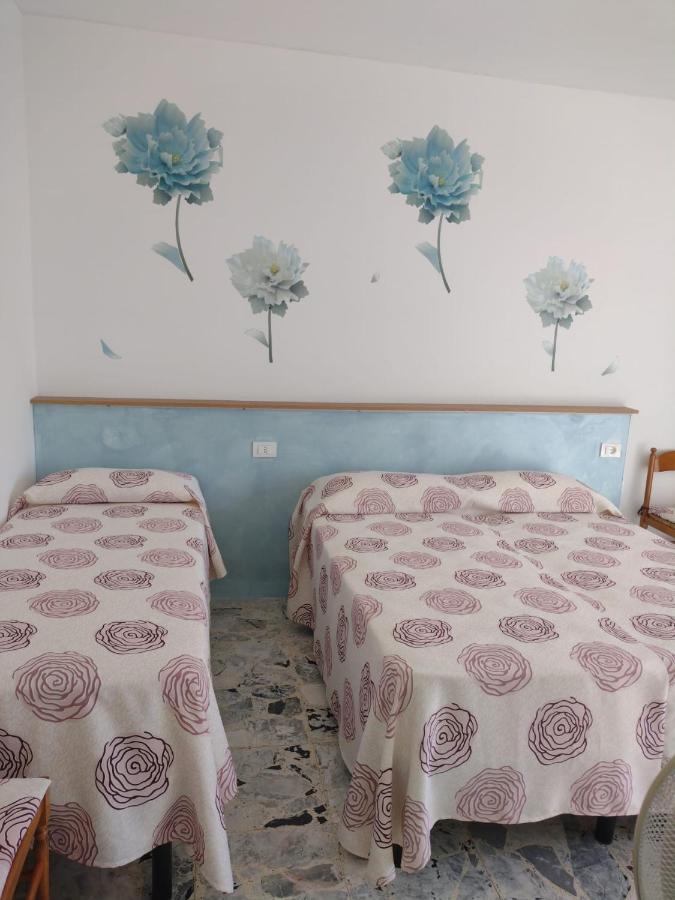 Casa Fronte Mare Apartamento Ventimiglia Exterior foto